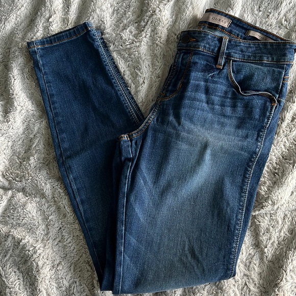 50% OFF GUESS JEANS - Picture 2 of 5